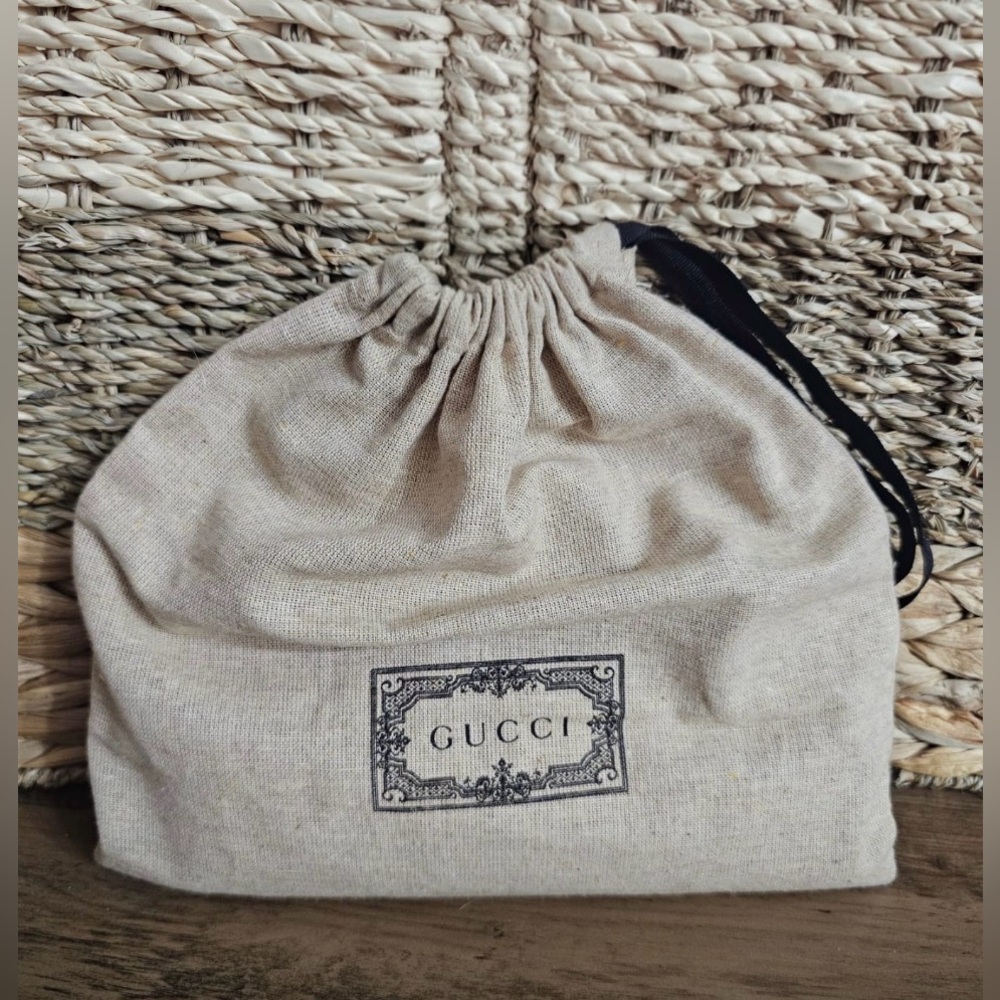 Authentic Gucci Microguccissima Soft Pink Zip Around Wallet - Picture 4 of 10